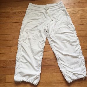 LULULEMON CROPPED LINED WHITE PANTS